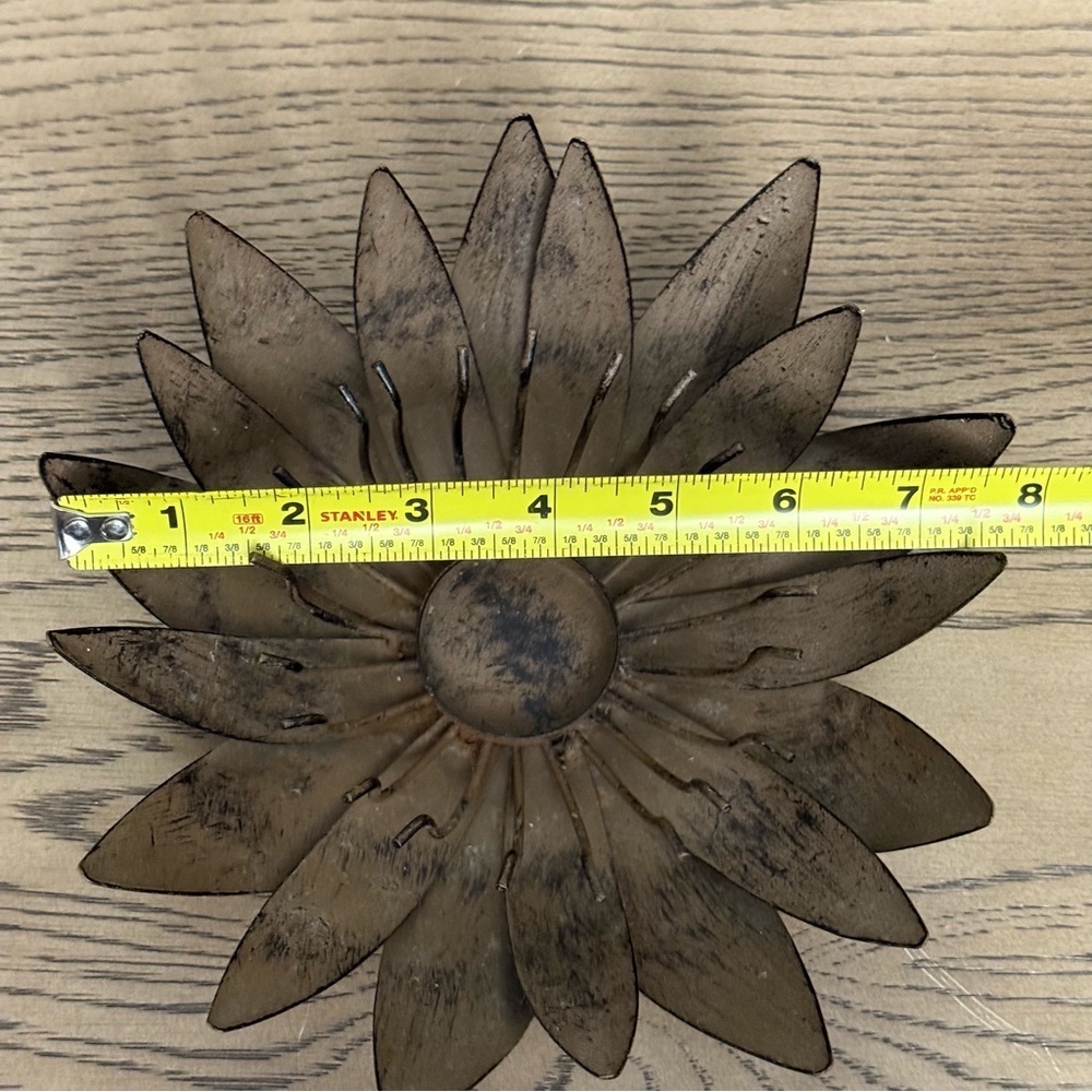 Rustic Metal Flower Decor Lotus Candle Holder - Picture 6 of 7